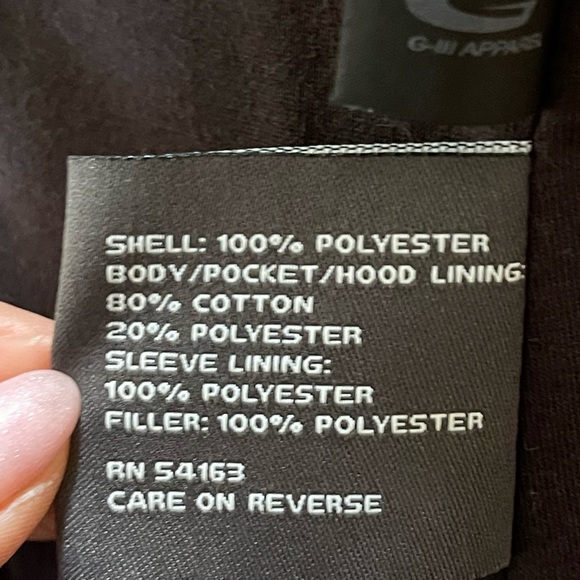 Kenneth Cole Reaction maroon puffer jacket - Picture 11 of 11